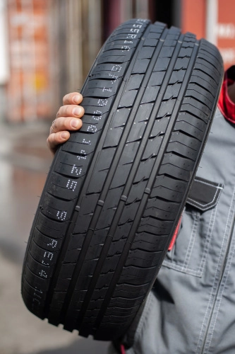 фото протектора и шины Atrezzo Elite Шина Sailun Atrezzo Elite 215/60 R17 96V